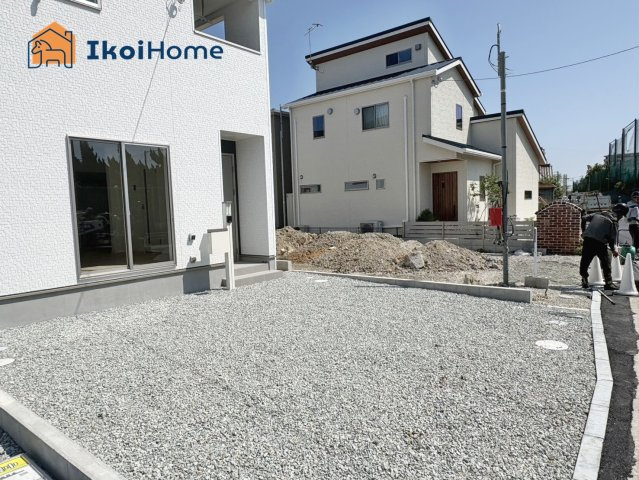 明石市二見町西二見　全3棟　4号棟　新築戸建のバルコニー|【ホームページに現地動画掲載中】●年中無休：当日予約可●駐車スペース以外にもバイクや自転車も置けます