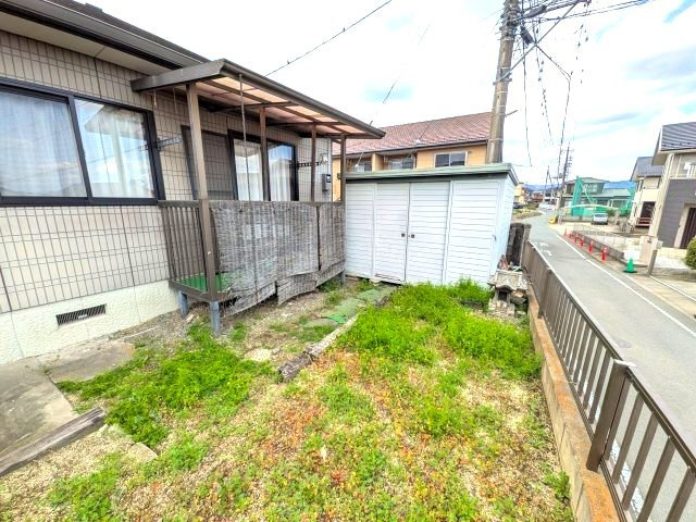 中古戸建　安中市原市の庭|大きいと手入れが大変だけど、無いとやっぱりさみしいお庭。
