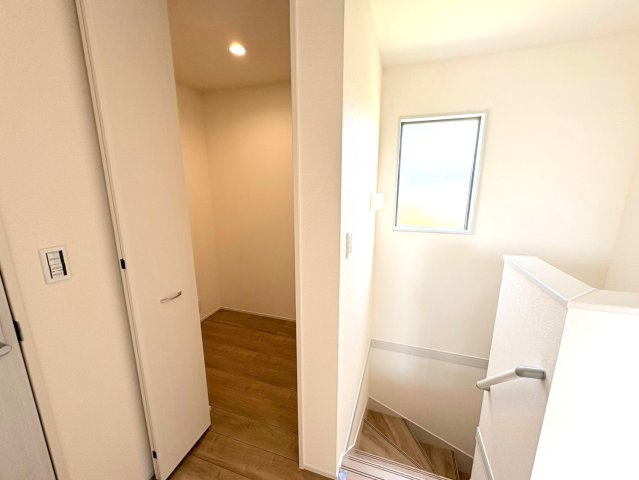 リーブルガーデン　岐阜市東鶉　全6区画分譲の収納|階段ホールの収納です！