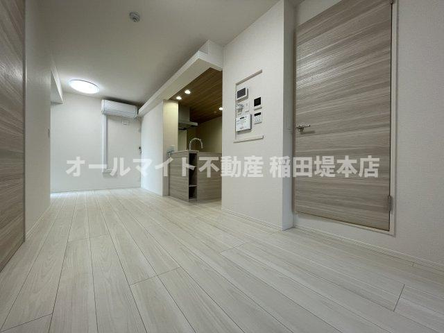 川崎市多摩区中野島５丁目のアパートの居間・リビング