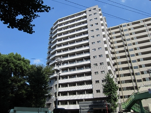 王子神谷パークサイドハイツの外観|スーパーやコンビニなど住環境良好