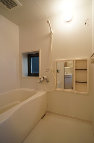 東砂エルフィンの浴室|※別部屋の参考写真になります。