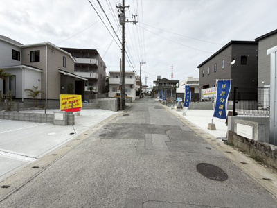 【前面道路含む現地写真】 | 与那原町与那原（全2棟）B号棟 | ※北東側公道5.2m♪
