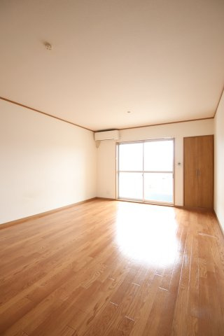 【洋室】 | 山本ハイツ