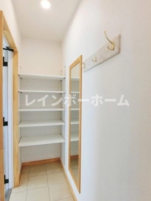 T-フラット2の玄関