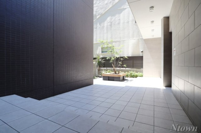 【ロビー】 | シャルマンソワレ名駅 | 建物の内部です