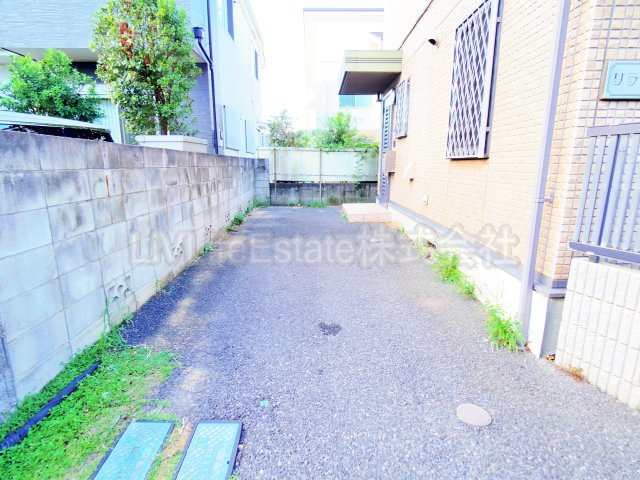 小金井市梶野町２丁目のテラスの駐車場