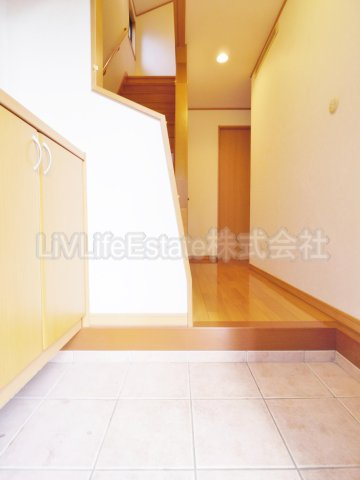 小金井市梶野町２丁目のテラスの玄関