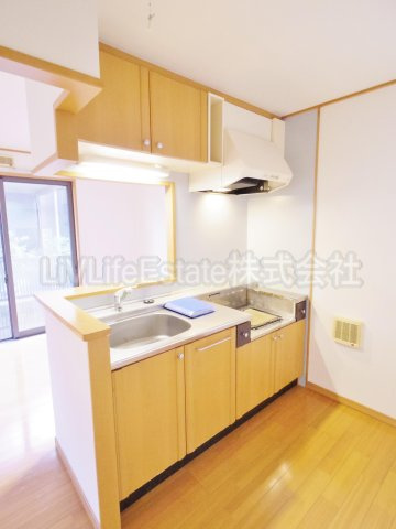 小金井市梶野町２丁目のテラスのキッチン