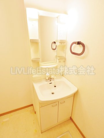 小金井市梶野町２丁目のテラスの洗面所