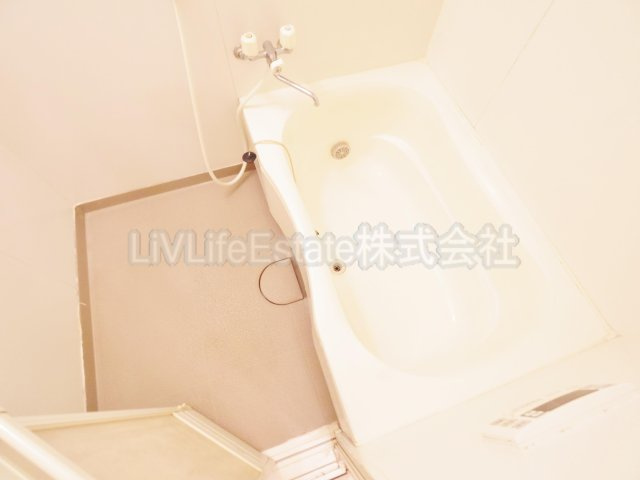 小金井市梶野町２丁目のテラスの浴室