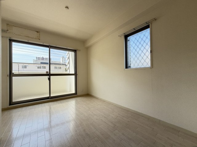 コンフォート杉の洋室