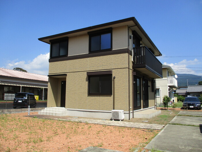 D-room神山（ﾃﾞｨｰﾙｰﾑｺｳﾔﾏ）　B