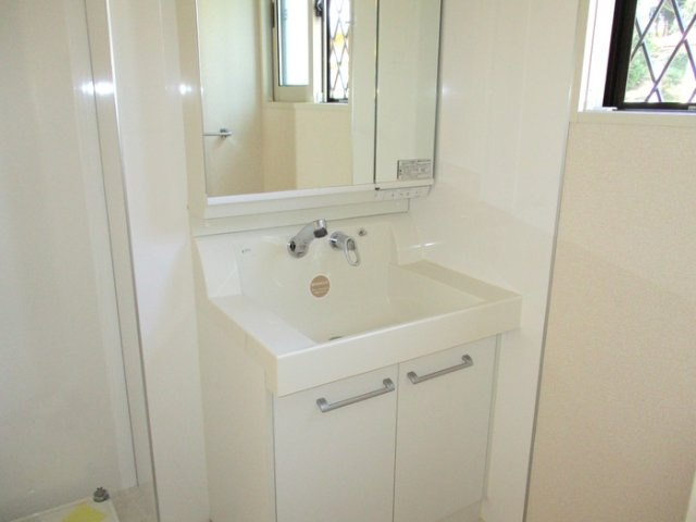 D-room神山（ﾃﾞｨｰﾙｰﾑｺｳﾔﾏ）　Bの洗面所