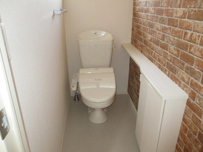 D-room神山（ﾃﾞｨｰﾙｰﾑｺｳﾔﾏ）　Bのトイレ