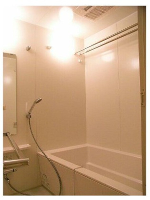 【浴室】 | エスティメゾン中野 | 追い焚き機能、浴室乾燥機付きバス。