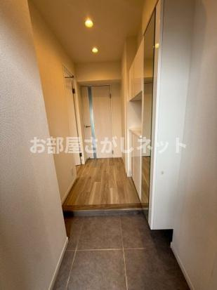 王子フラワーマンションの玄関