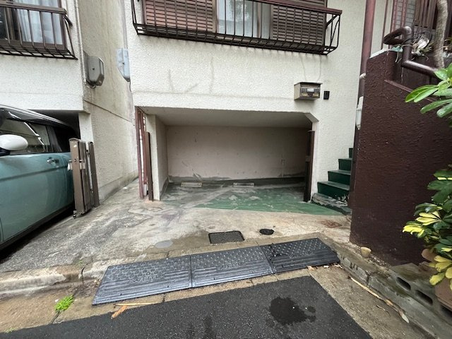 堺市中区福田貸家の駐車場