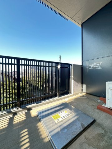 山崎マンション16高槻芥川のバルコニー