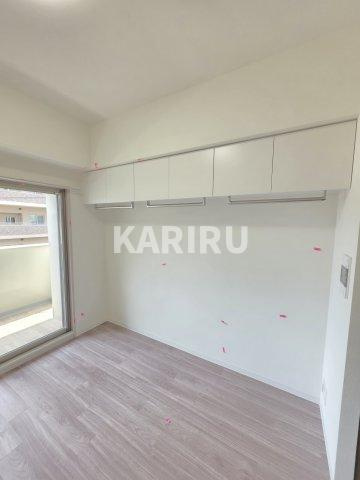 プレサンス京橋ＧＲＥＥＮ　ＹＡＲＤアルミラの寝室
