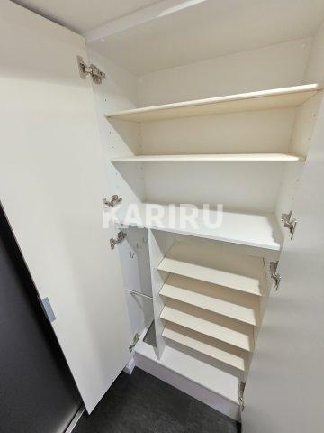 プレサンス京橋ＧＲＥＥＮ　ＹＡＲＤアルミラの収納