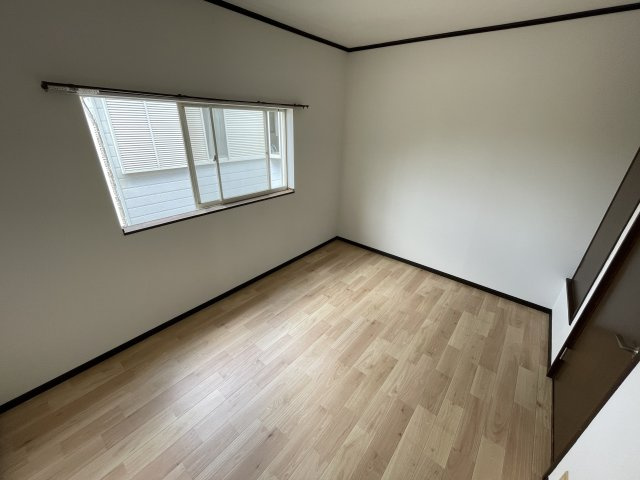 極楽寺Ⅱ貸家の洋室