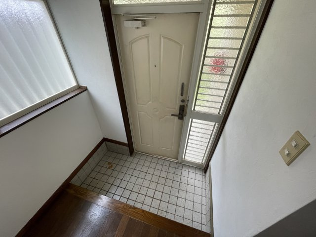 極楽寺Ⅱ貸家の玄関