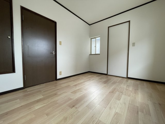極楽寺Ⅱ貸家の洋室