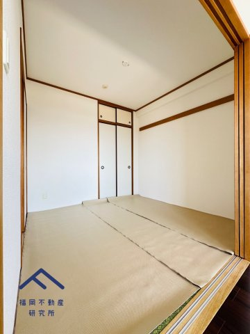 Ｊ’ｓＭＡＮＳＩＯＮ新宮ステーションの和室