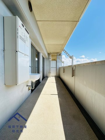 Ｊ’ｓＭＡＮＳＩＯＮ新宮ステーションのバルコニー