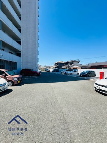 Ｊ’ｓＭＡＮＳＩＯＮ新宮ステーションの駐車場