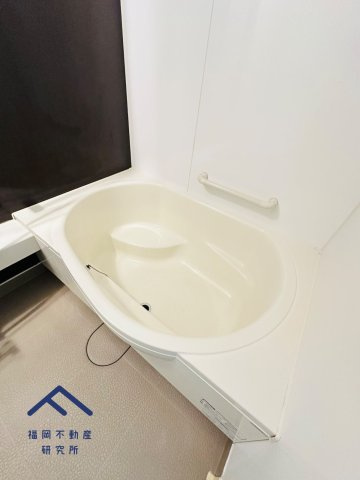 Ｊ’ｓＭＡＮＳＩＯＮ新宮ステーションの浴室