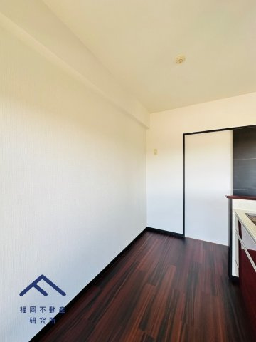 Ｊ’ｓＭＡＮＳＩＯＮ新宮ステーションの洋室
