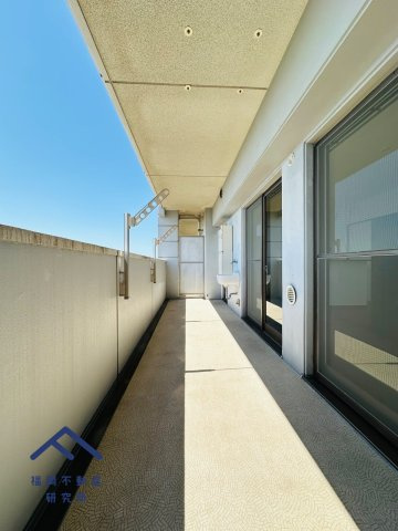 Ｊ’ｓＭＡＮＳＩＯＮ新宮ステーションのバルコニー