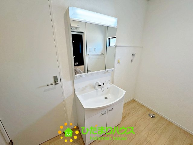 宮代町百間第8Ⅱ期　新築一戸建て　14　クレイドルガーデンの独立洗面台