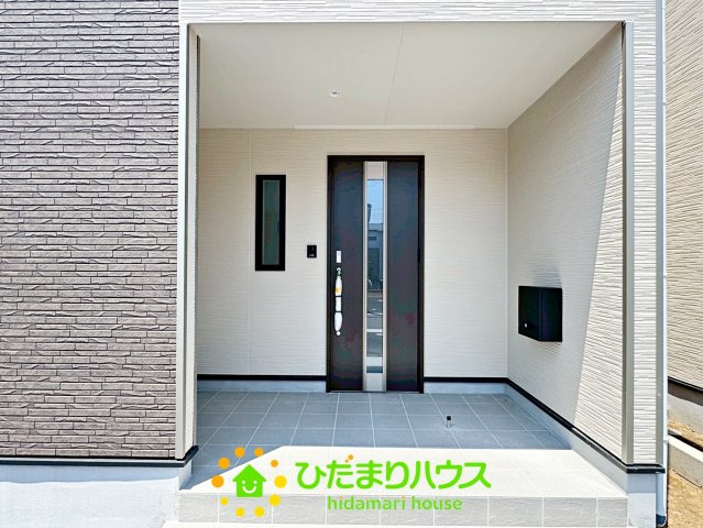 宮代町百間第8Ⅱ期　新築一戸建て　14　クレイドルガーデンの玄関