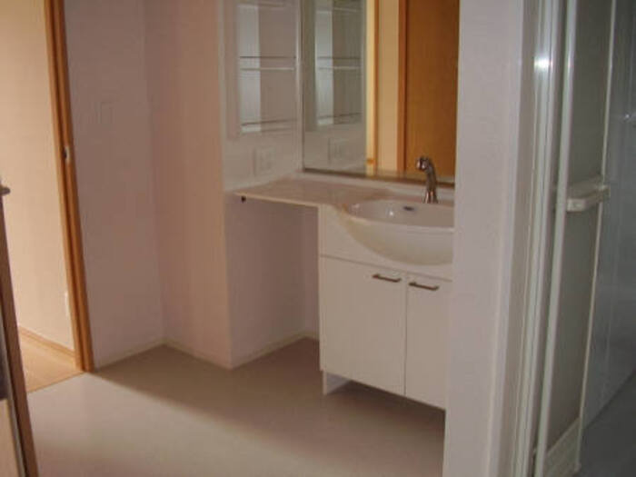 ペルーシェ B棟の洗面所|ペルーシェB棟102洗面所