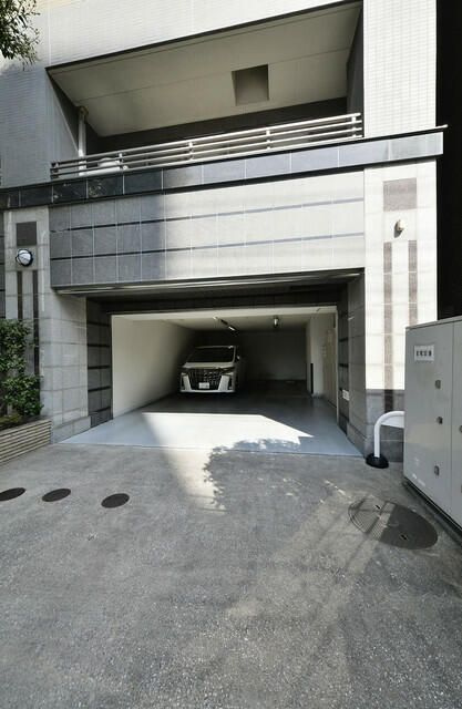 ノーブルシティ押上の駐車場
