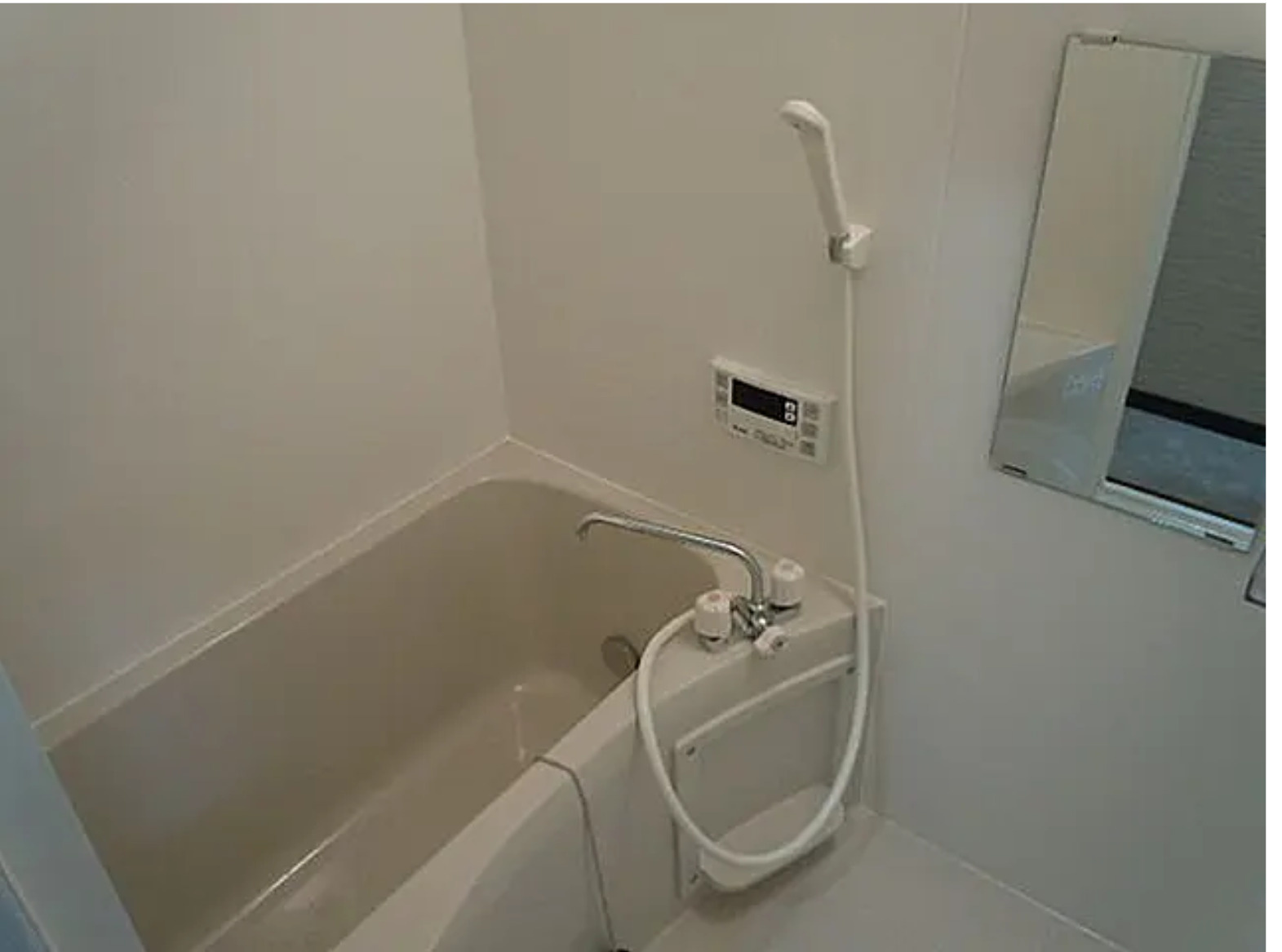 大阪府豊中市利倉2丁目1棟売りマンション【メゾンみのる】　「満室稼働中」の浴室