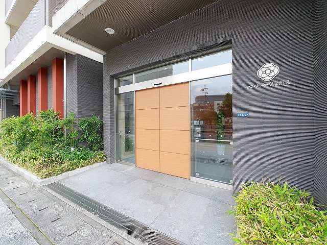 セントアージュ奈良のエントランス|清潔なエントランスです