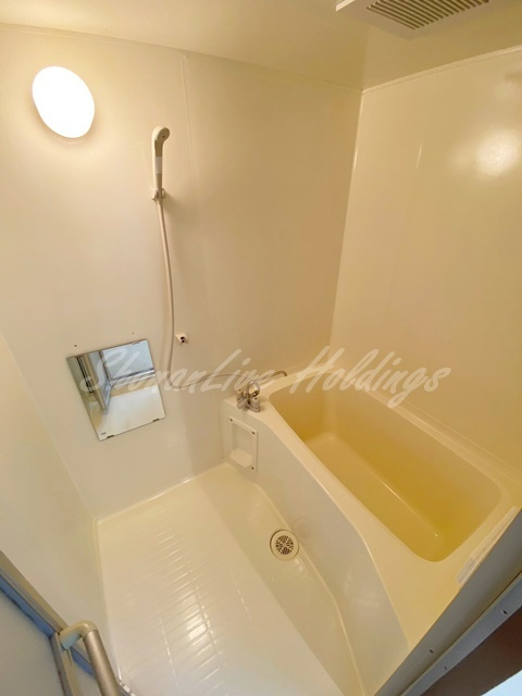 横浜市戸塚区戸塚町の賃貸マンションの浴室