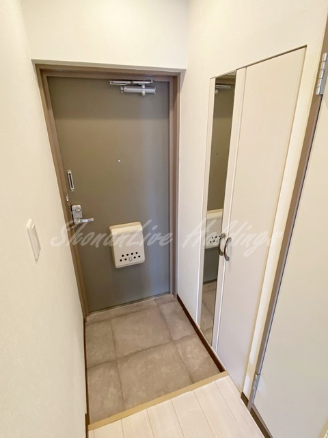 横浜市戸塚区戸塚町の賃貸マンションの玄関