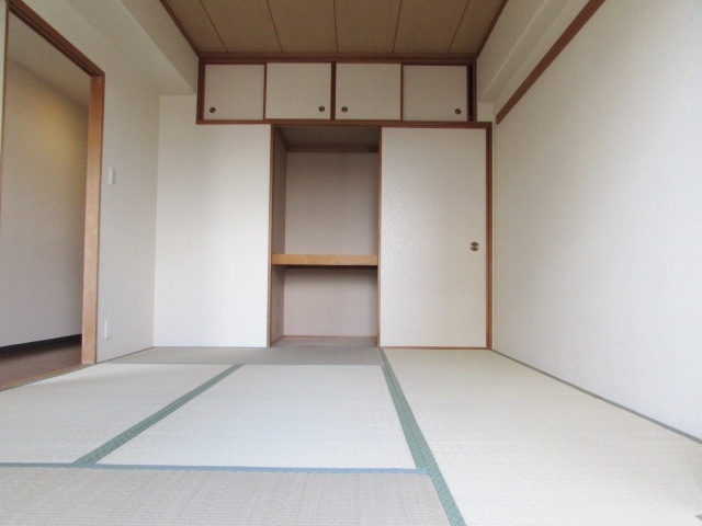 リジェール宝塚の和室