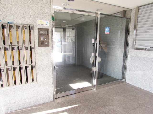 リジェール宝塚のエントランス