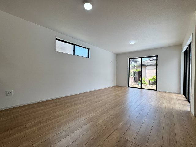 入間市東藤沢1丁目新築戸建の居間・リビング