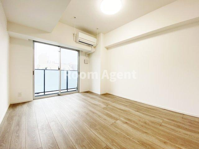 ディアレイシャス東別院Ⅲの居間・リビング