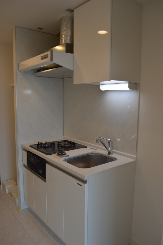 横浜市西区浜松町の賃貸マンションのキッチン|ガス2口システムキッチン♪