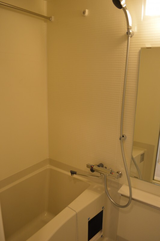 横浜市西区浜松町の賃貸マンションの浴室|浴室乾燥機完備♪