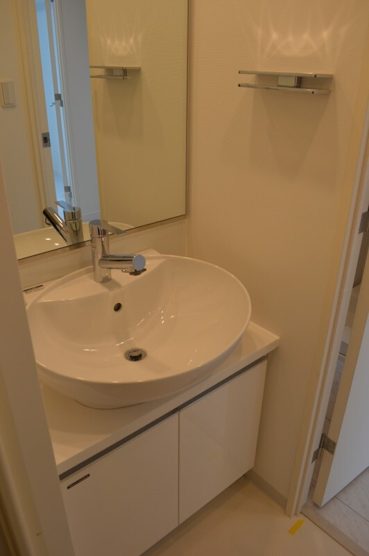 横浜市西区浜松町の賃貸マンションの洗面所|独立洗面台♪