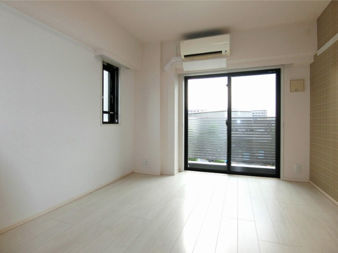 B CITY APARTMENT IKEBUKURO WESTの居間・リビング